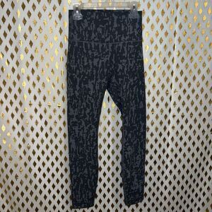 Lululemon leggings camo pattern gray size 4